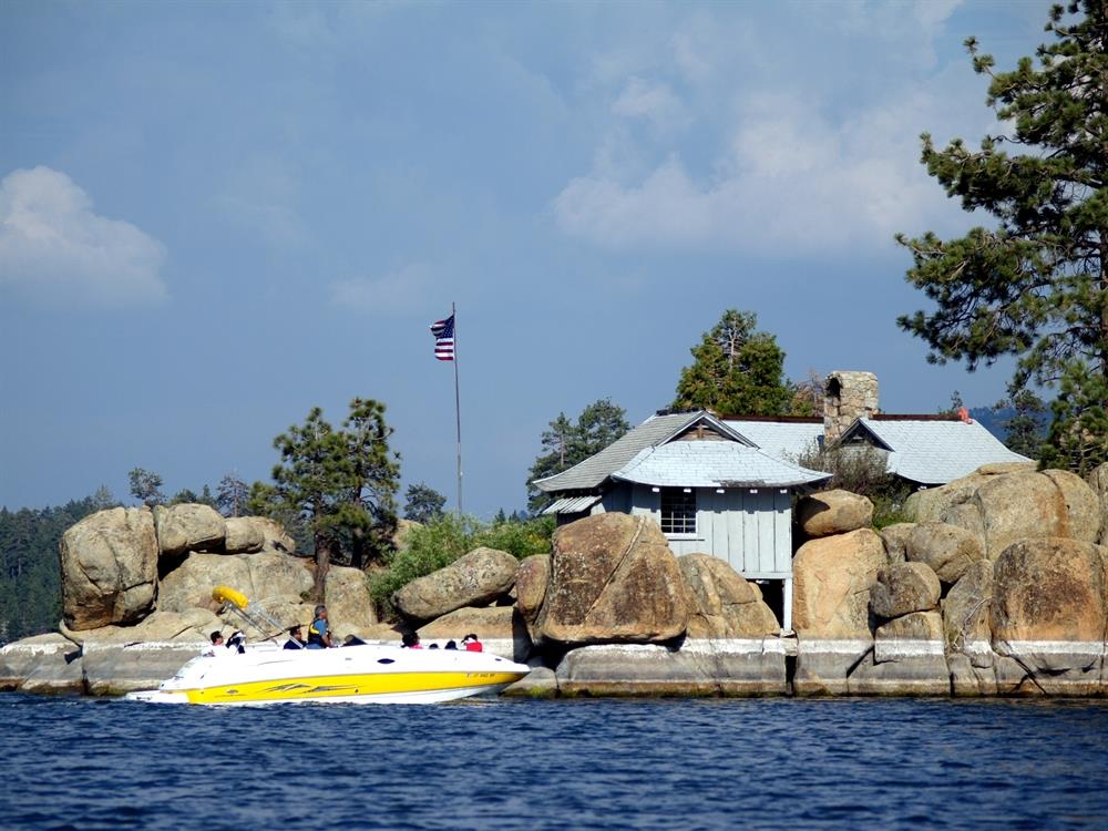 Garstin Island Big Bear Garstin Island Big Bear