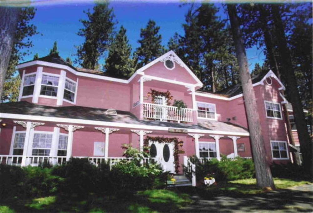 Apples Bed and Breakfast Inn & Conference Center 2