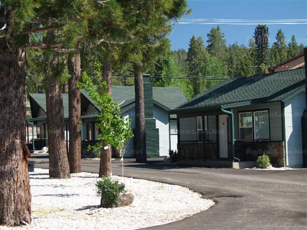 Bay Meadows Resort 18