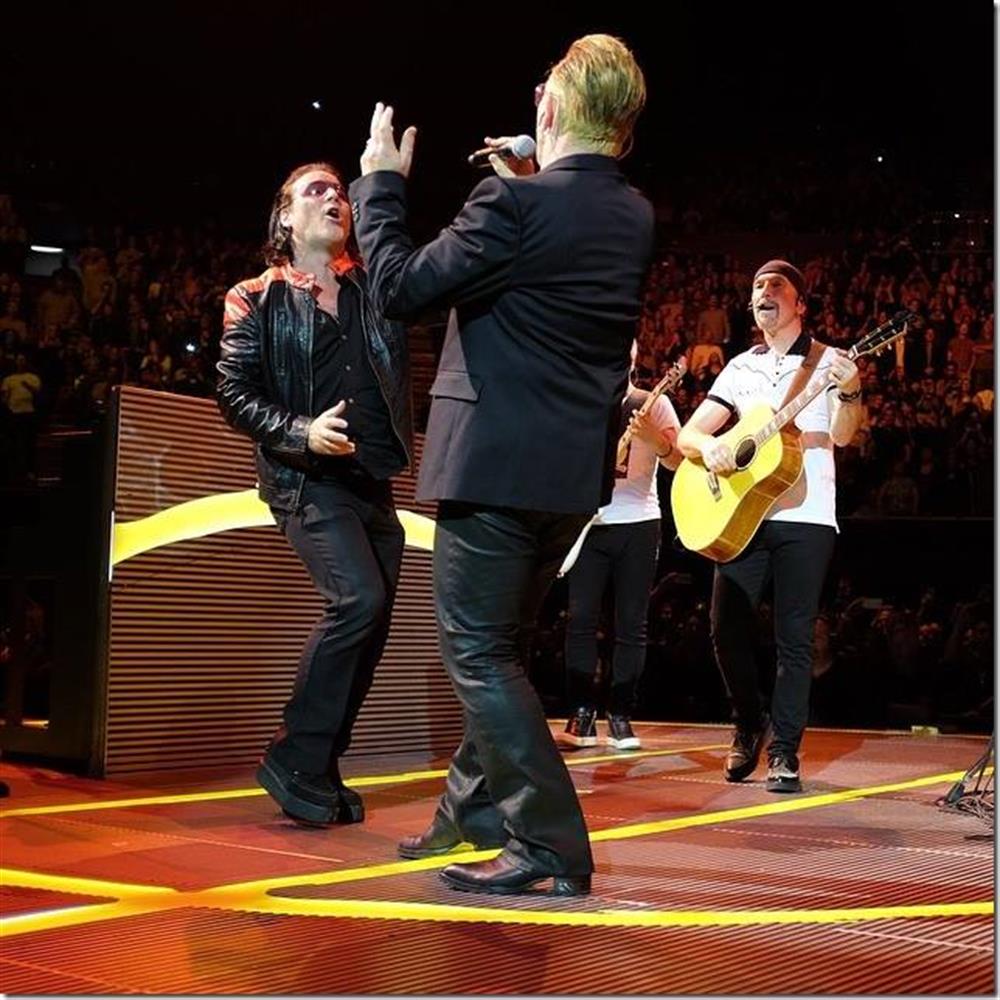 BonoSings with JoeHier of Hollywood U2