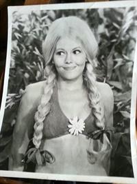 Misty_Rowe_first_Hee_Haw_year,_age_21[1]
