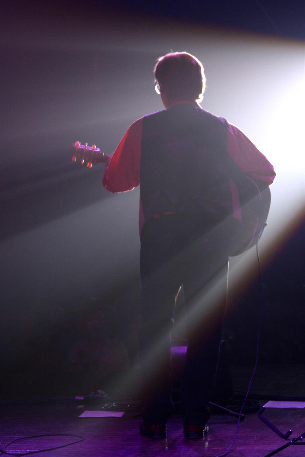 jim-curry-back-spotlight[1]