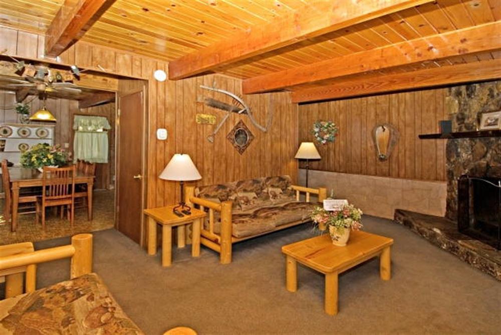 Golden Bear Cottages 18