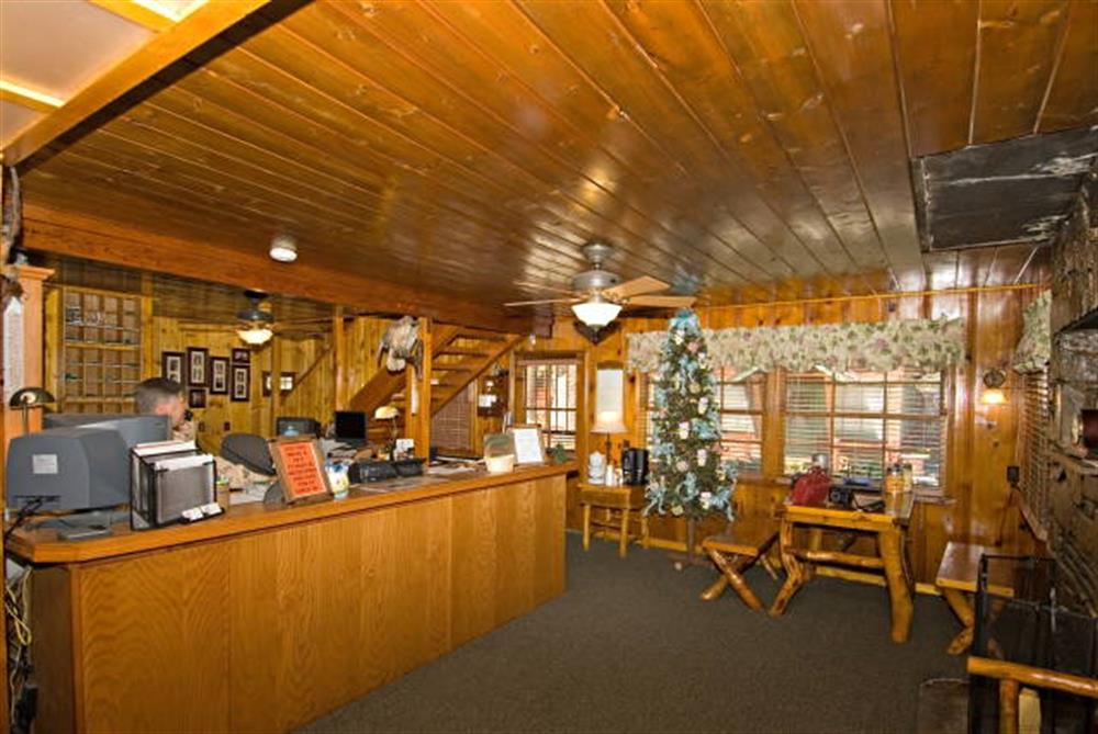 Golden Bear Cottages 23