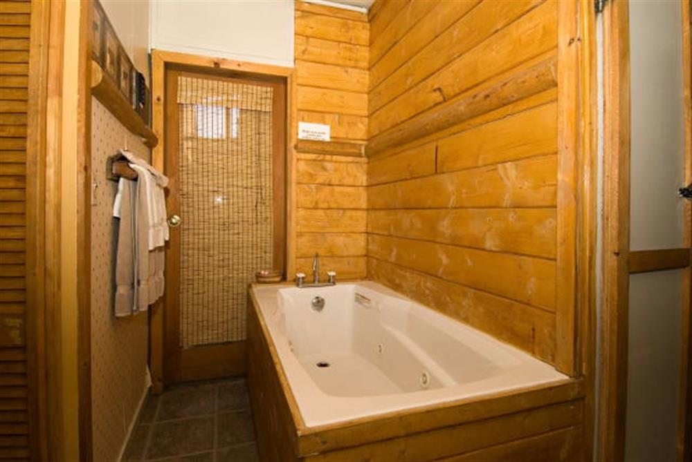 Golden Bear Cottages 3