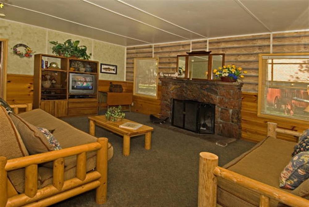 Golden Bear Cottages 5