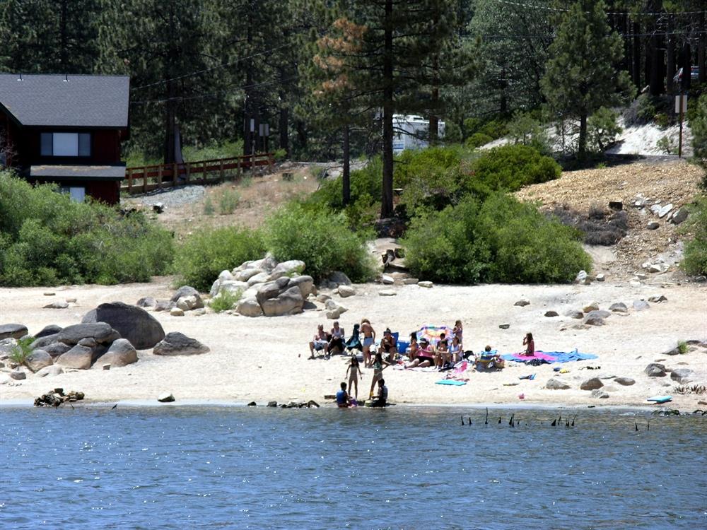 Beach on the north shore east of the dam