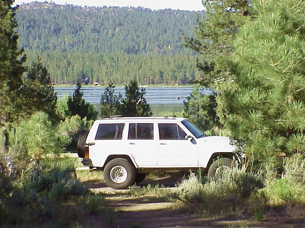 campsite-with-lake-view-serrano-campground