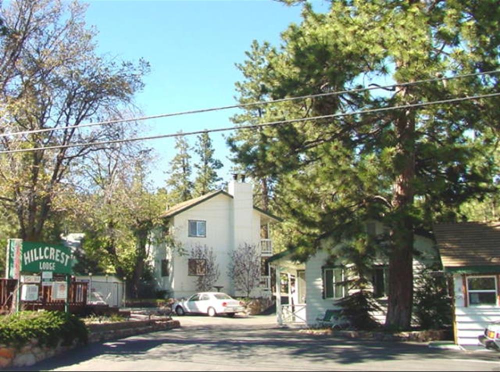 Big Bear Hillcrest Lodge 12