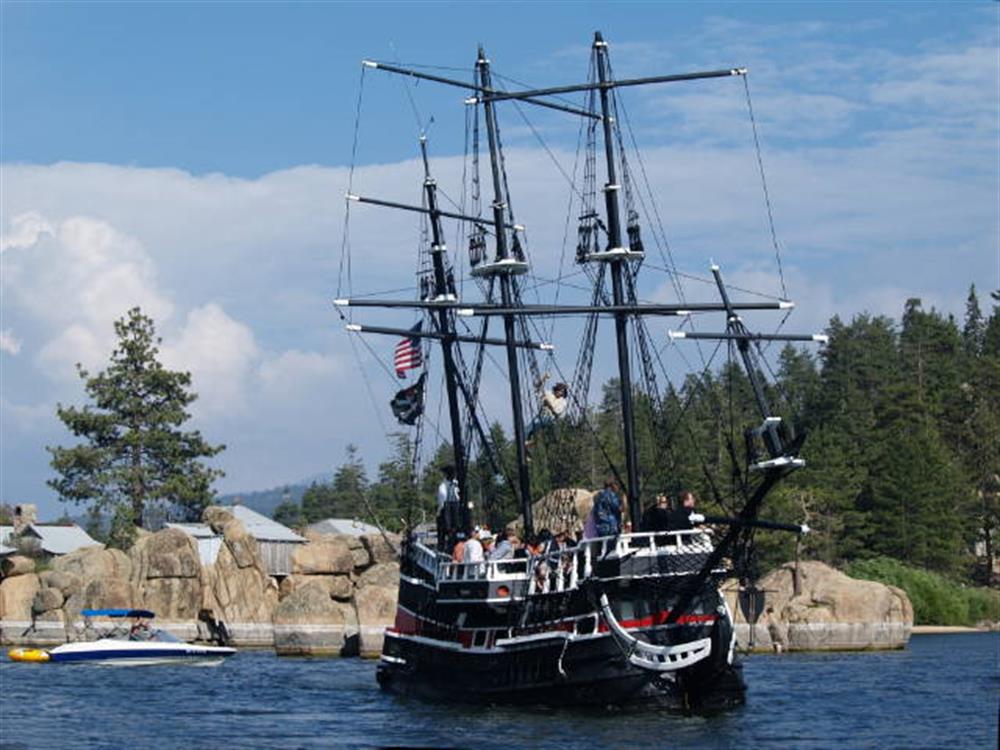 Big Bear Pirate Ship 14