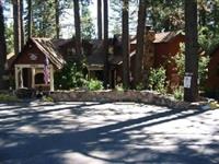 Cozy Hollow Lodge 1