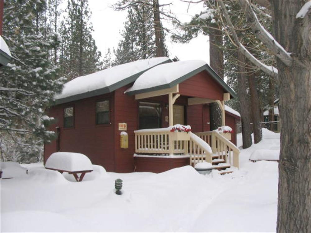 Cozy Hollow Lodge 2