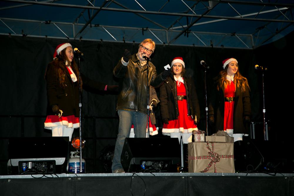20151128-BBLTreeLighting-046[1]