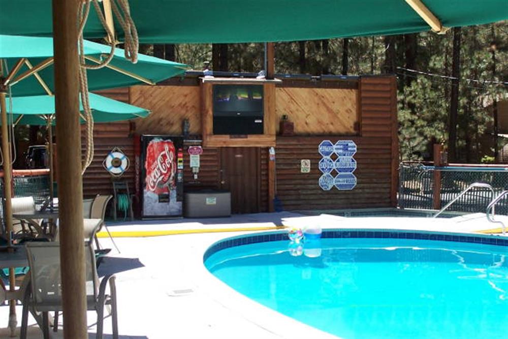 Golden Bear Cottages 10
