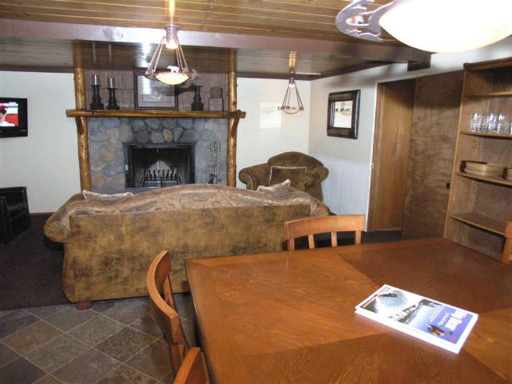 Goldmine Lodge  27