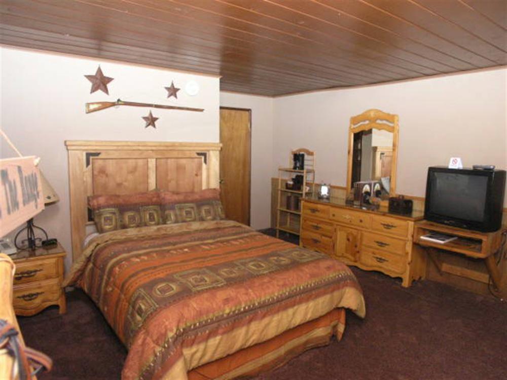 Goldmine Lodge  7