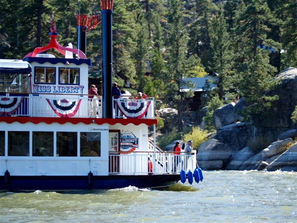Miss Liberty - Boat Tours 9