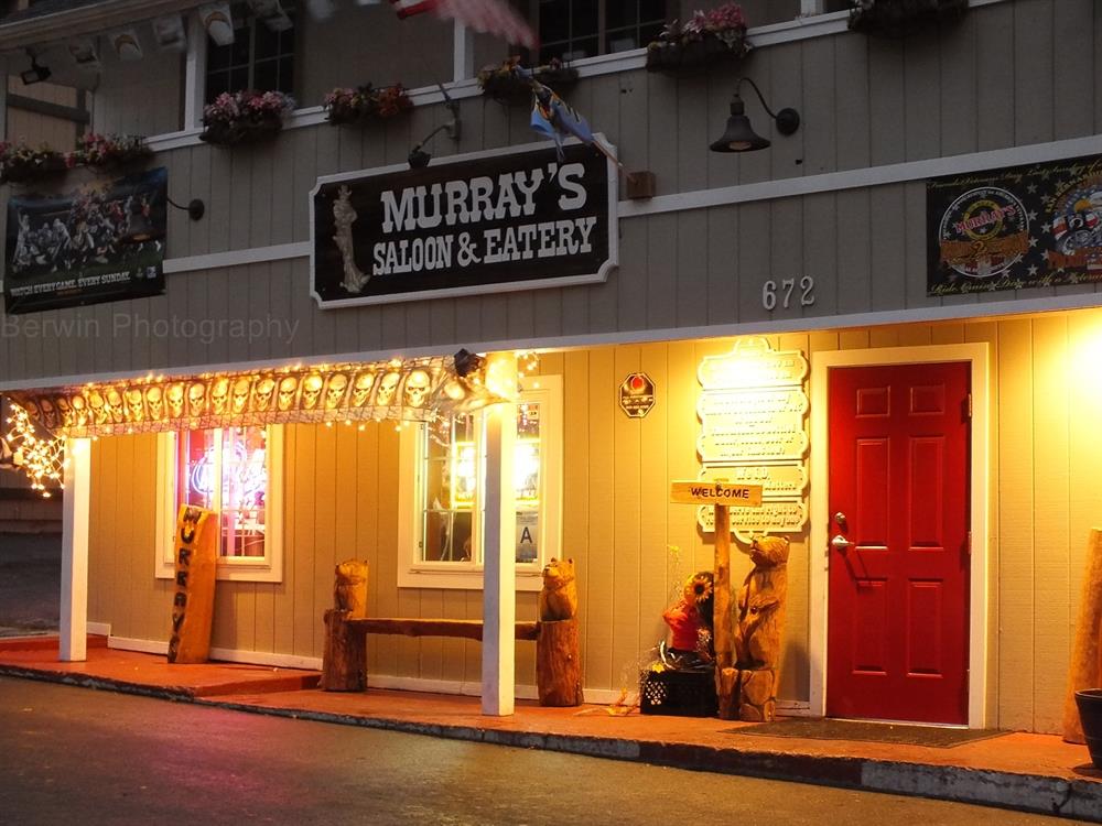 Murrays Saloon & Eatery